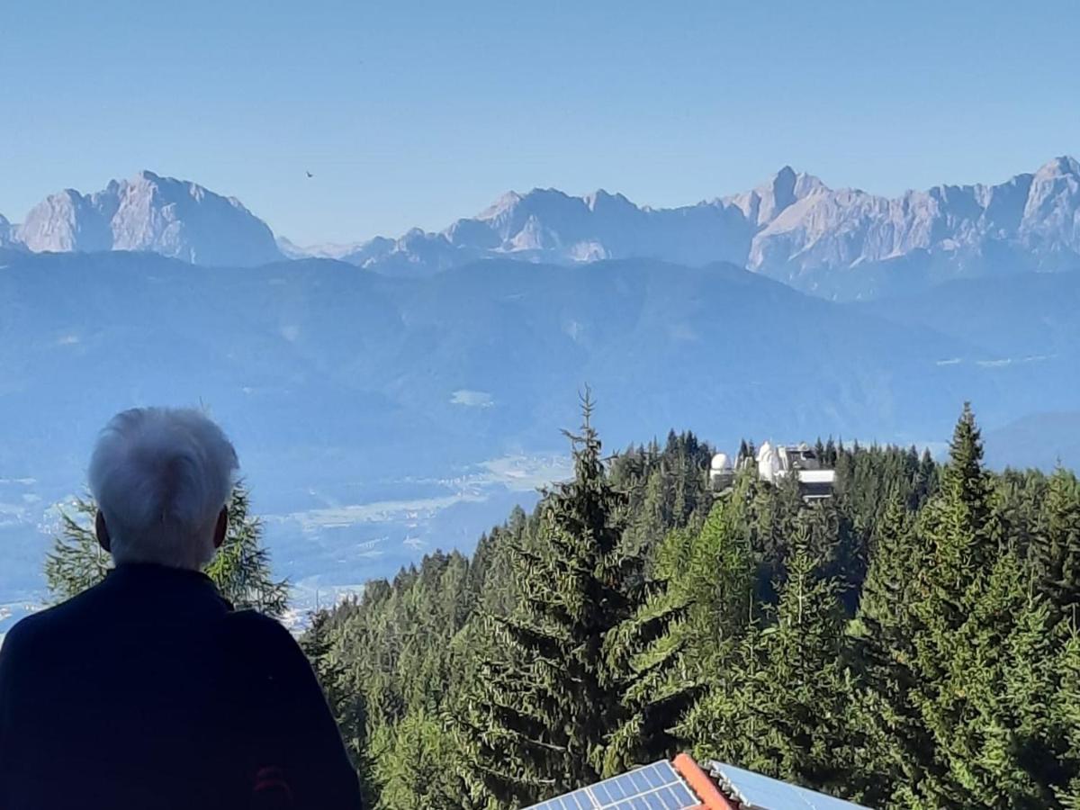 Appartamento Almhaus Florian Treffen Esterno foto